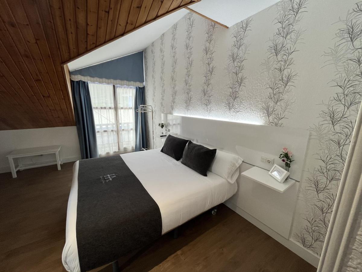 Hotel Avelina Onís المظهر الخارجي الصورة