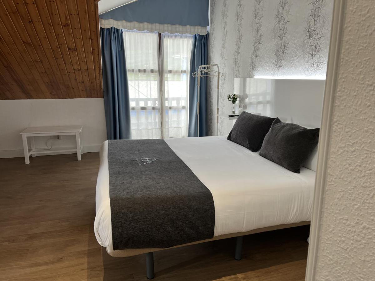 Hotel Avelina Onís المظهر الخارجي الصورة
