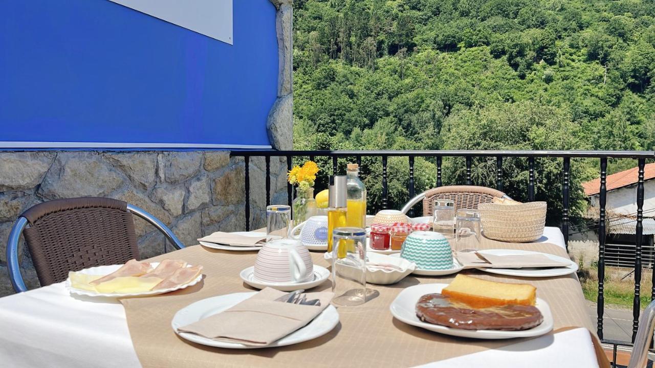 Hotel Avelina Onís المظهر الخارجي الصورة
