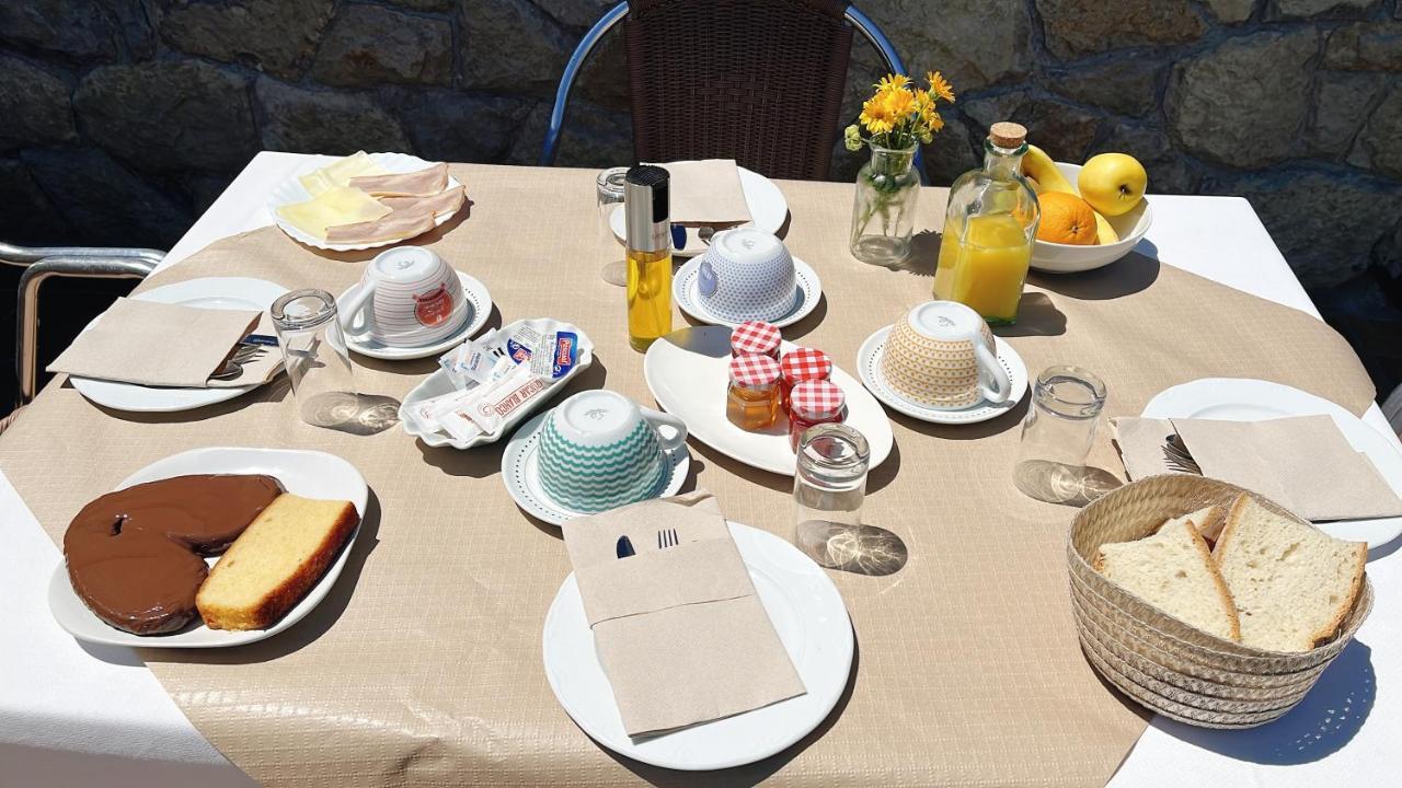 Hotel Avelina Onís المظهر الخارجي الصورة